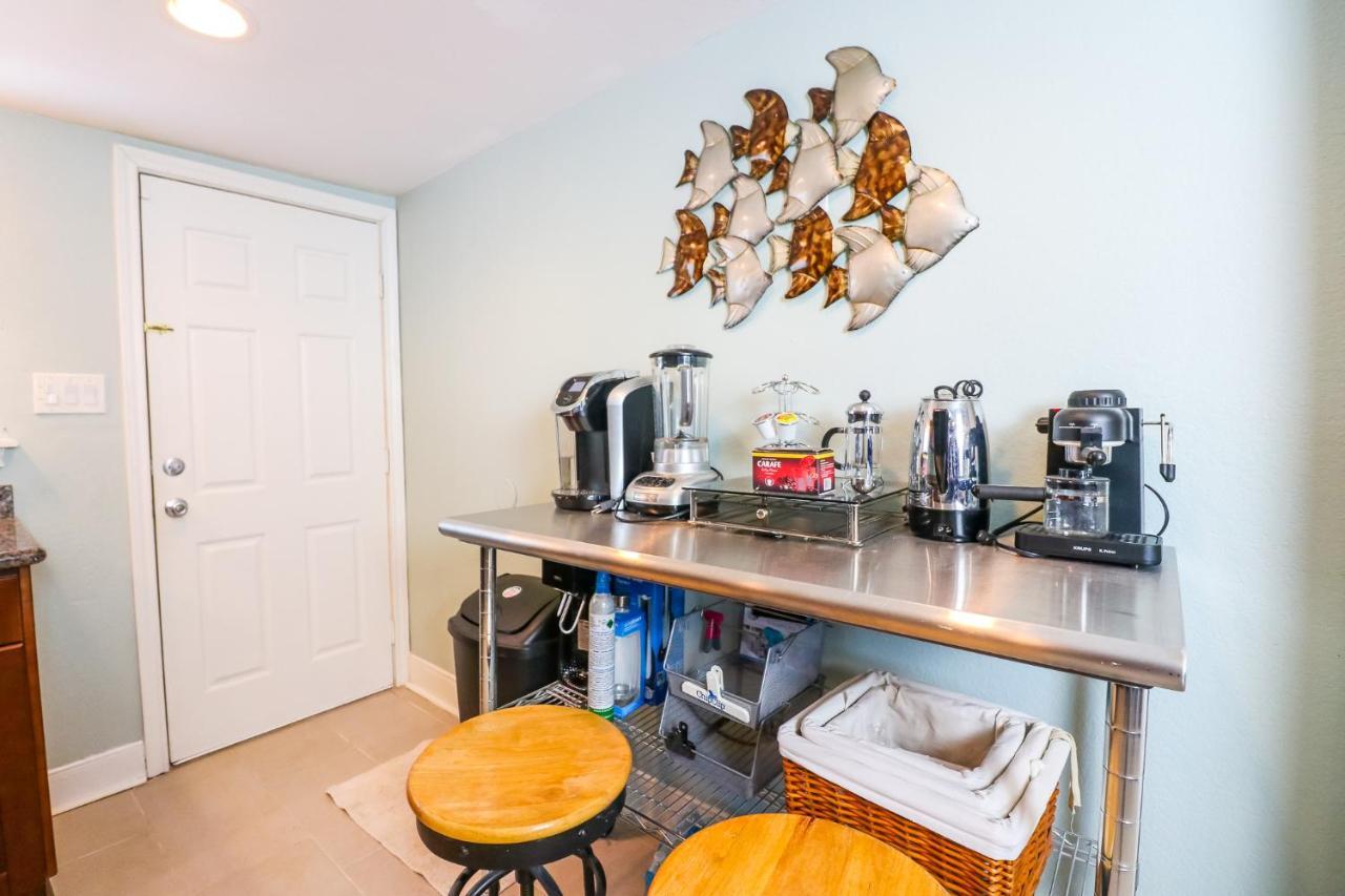גלווסטון Perfect Location Spacious Yard Coffee Bar At This Lovely Beach Home מראה חיצוני תמונה