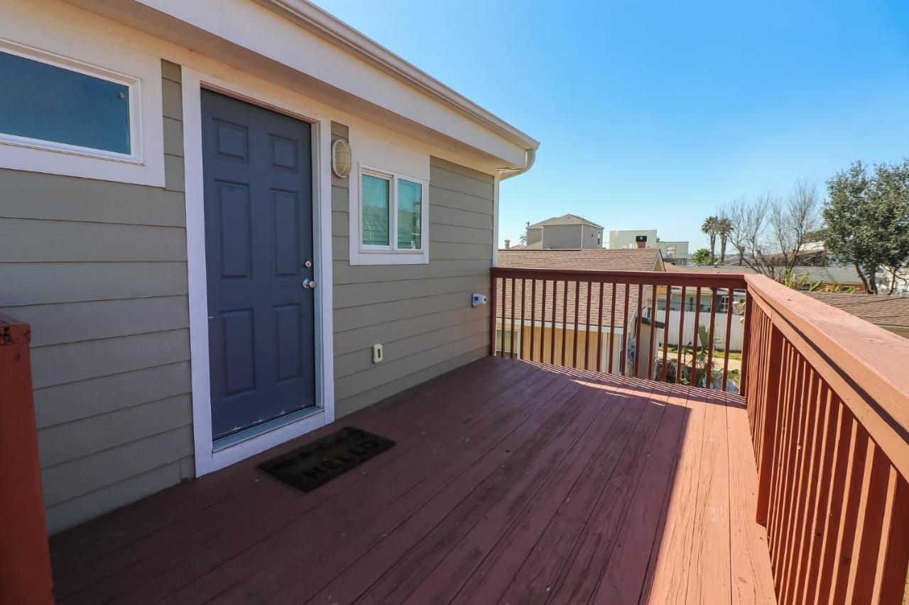 גלווסטון Perfect Location Spacious Yard Coffee Bar At This Lovely Beach Home מראה חיצוני תמונה